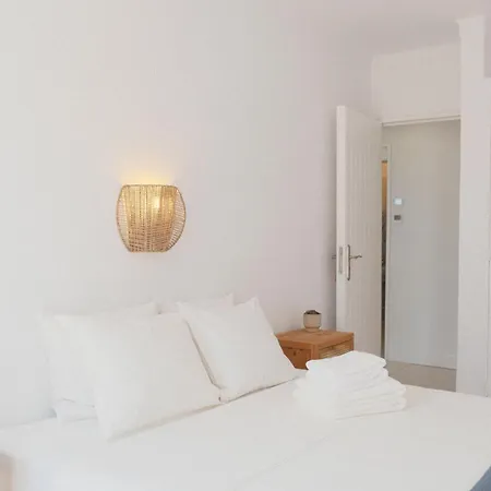 Algarve Windmill, And Pool 2000m To The Holiday home *