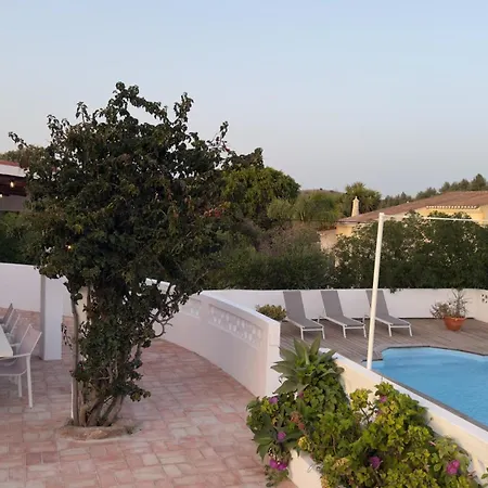 Algarve Windmill, And Pool 2000m To The Figueira (Portimao)