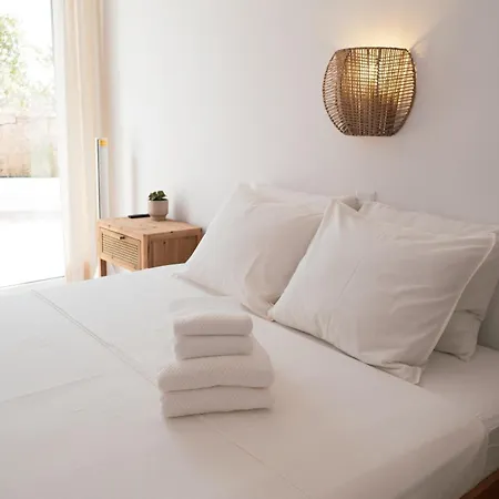 Algarve Windmill, And Pool 2000m To The * Figueira