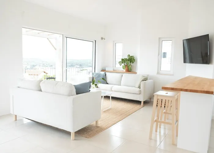 Algarve Windmill, And Pool 2000m To The Hébergement de vacances