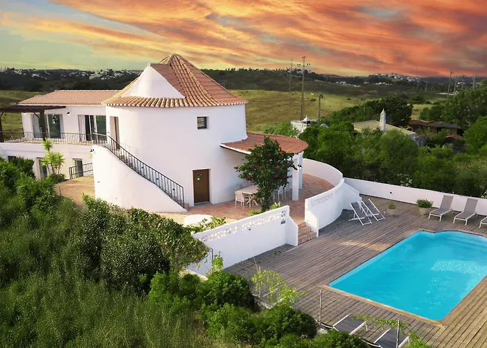 Algarve Windmill, And Pool 2000m To The Figueira