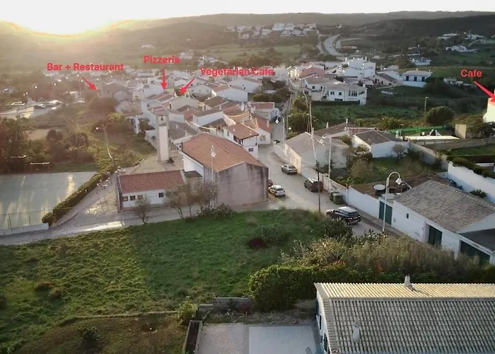 Algarve Windmill, And Pool 2000m To The Hébergement de vacances