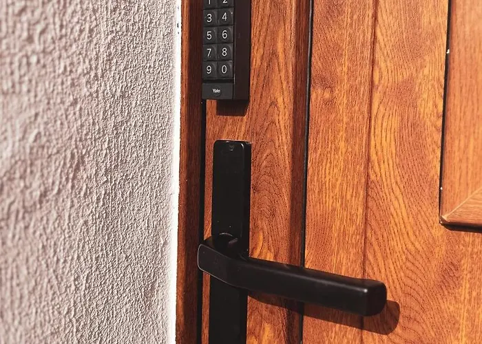 Algarve Windmill, And Pool 2000m To The 別荘 Figueira