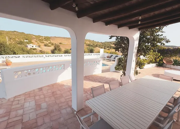 Algarve Windmill, And Pool 2000m To The 別荘