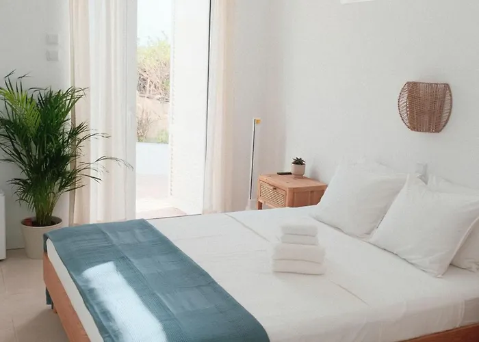 Algarve Windmill, And Pool 2000m To The 別荘 Figueira