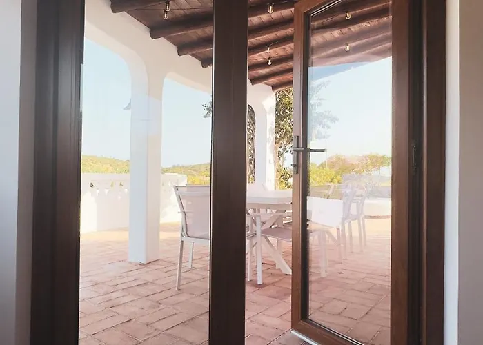 Algarve Windmill, And Pool 2000m To The 別荘