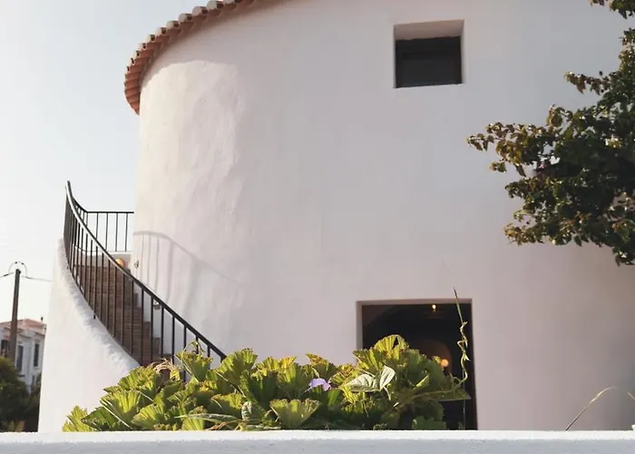 別荘 Algarve Windmill, And Pool 2000m To The Figueira