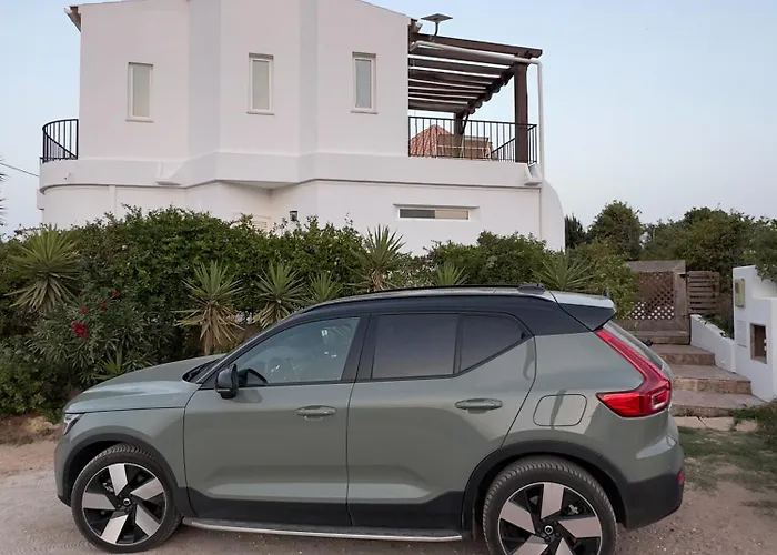 Algarve Windmill, And Pool 2000m To The * Figueira