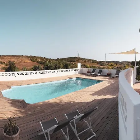 Algarve Windmill, And Pool 2000m To The 度假居 Figueira (Portimao)