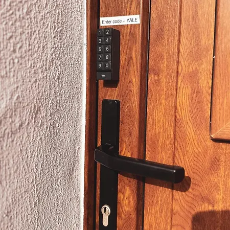 Algarve Windmill, And Pool 2000m To The Feriehus Figueira (Portimao)