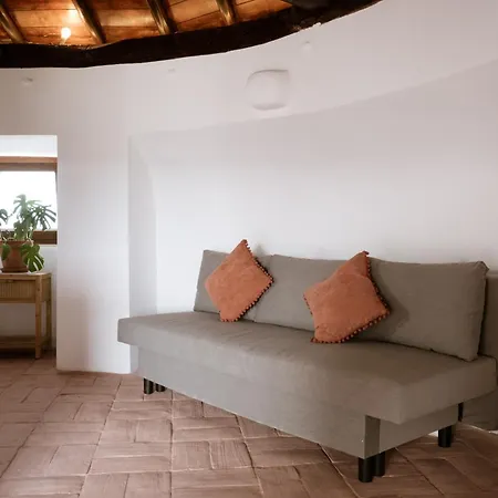 Feriehus Algarve Windmill, And Pool 2000m To The Figueira (Portimao)