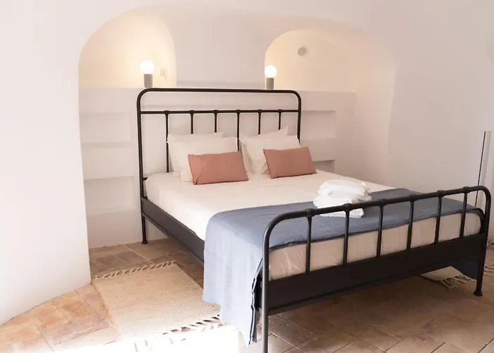 Algarve Windmill, And Pool 2000m To The * Figueira (Portimao)